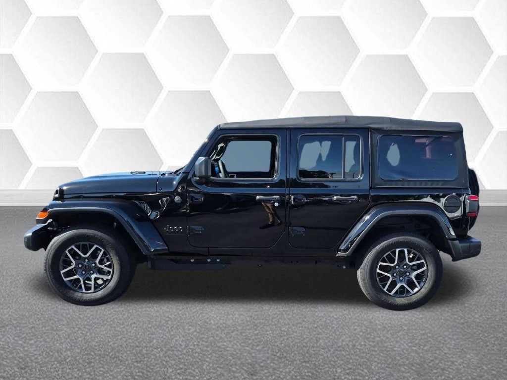Certified 2026 Jeep Wrangler Unlimited Sahara AWD/4WD image 6