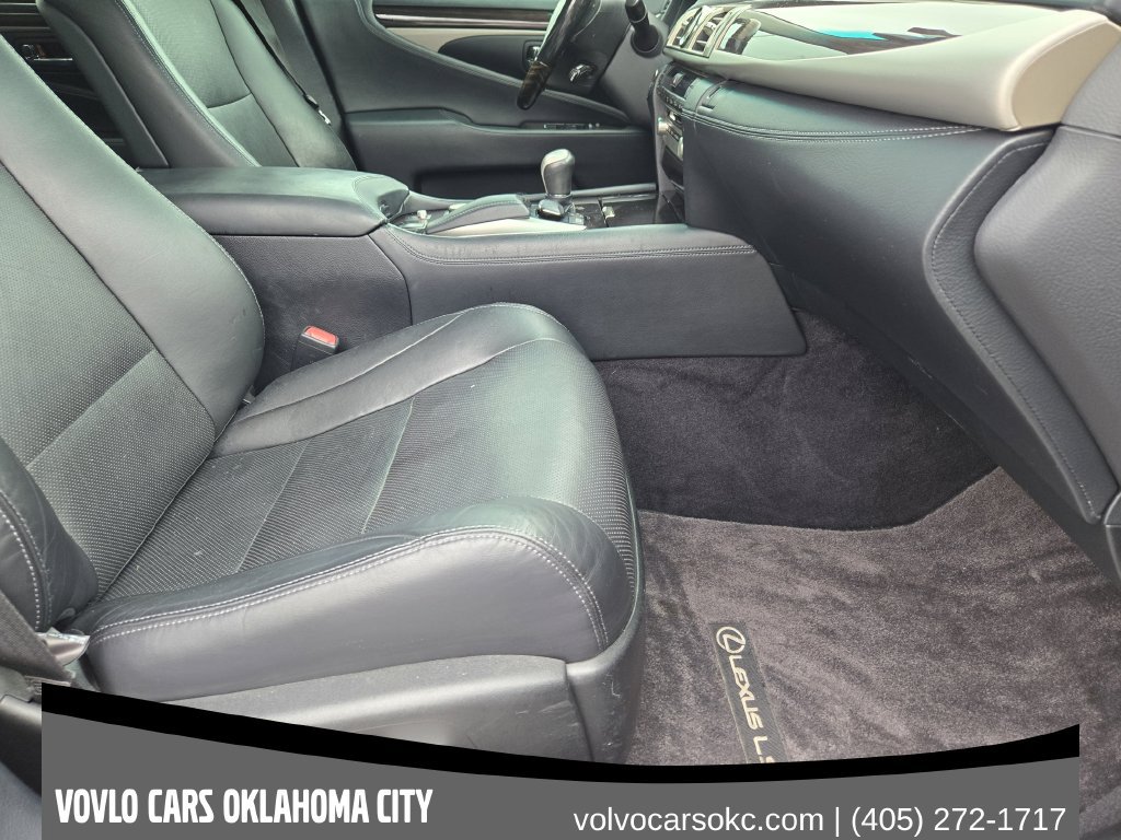 Used 2013 Lexus LS 460 L w/ Preferred Accessory Package AWD/4WD image 16
