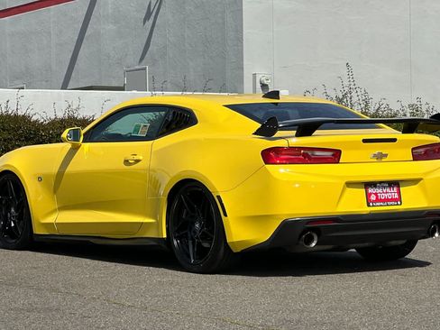 Used 2017 Chevrolet Camaro LT RWD image 7