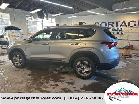 Used 2023 Hyundai Santa Fe SEL image 2