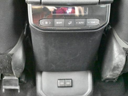 Certified 2022 Toyota Highlander LE image 18