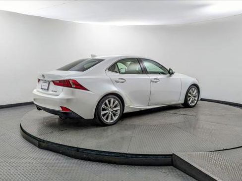 Used 2016 Lexus IS 200t image 8