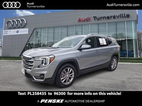 Used 2023 GMC Terrain SLT FWD image 1