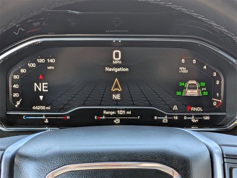 Used 2025 GMC Sierra 1500 SLT image 30