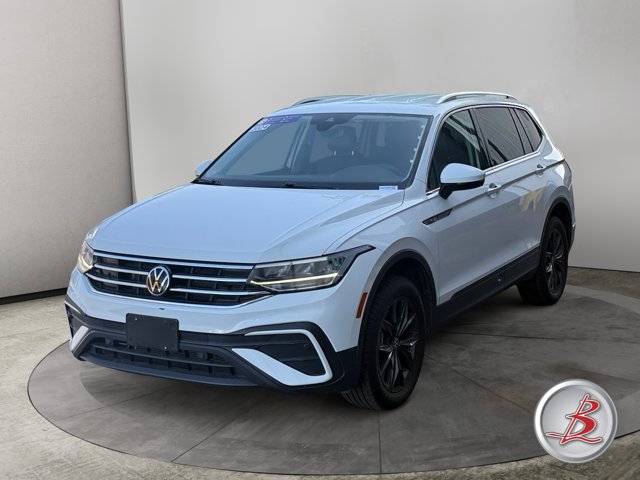 Used 2024 Volkswagen Tiguan SE AWD/4WD image 3