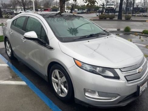 Used 2012 Chevrolet Volt Premium w/ Premium Trim Package image 1
