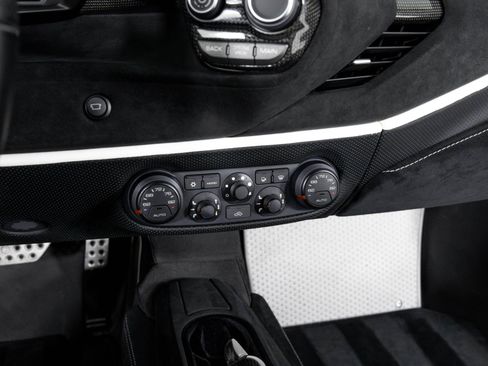 Used 2020 Ferrari 488 Pista Coupe image 26