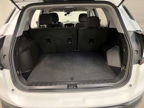 Used 2024 GMC Terrain SLE image 16