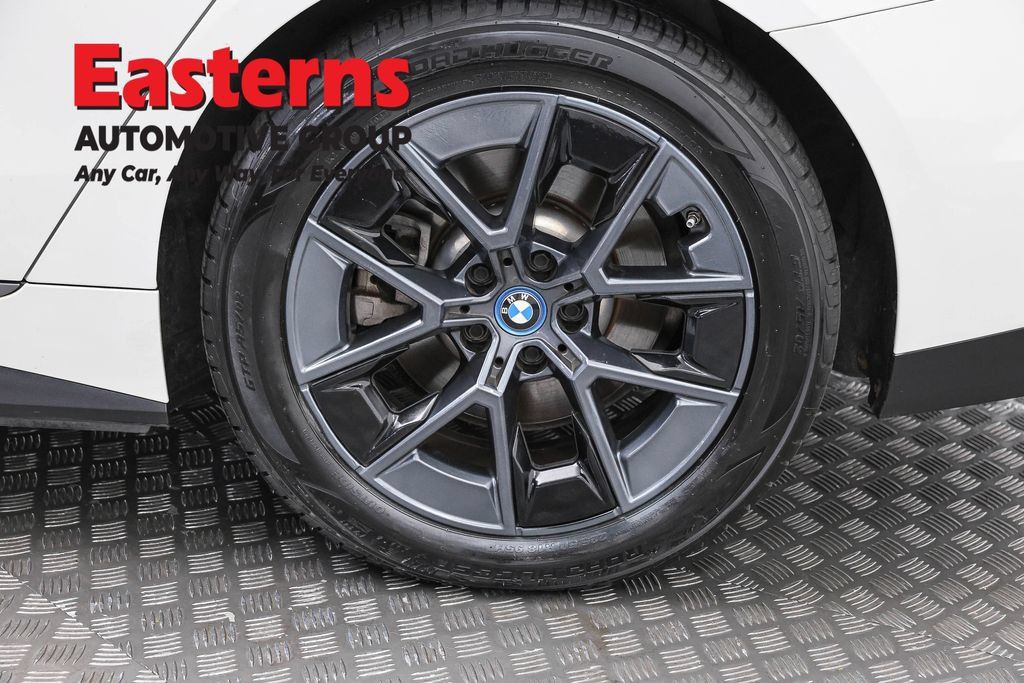 Used 2023 BMW i4 eDrive35 w/ Premium Package RWD image 32