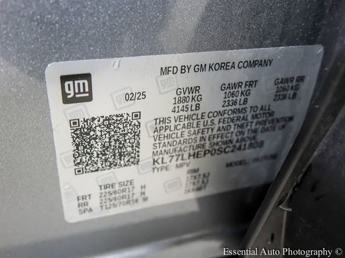 Used 2025 Chevrolet Trax LT w/ LT Convenience Package FWD image 25