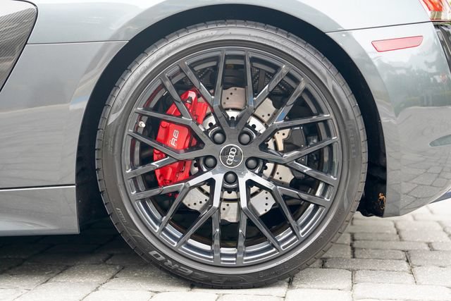 Used 2018 Audi R8 V10 AWD/4WD image 17