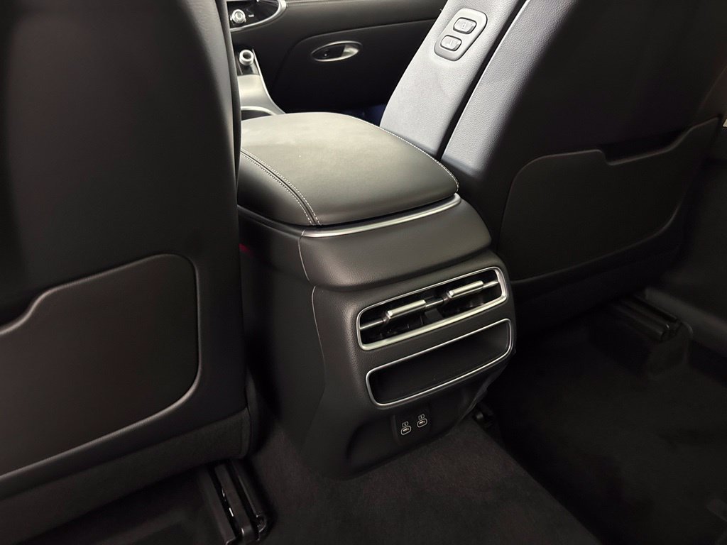 New 2027 Genesis GV70 2.5T Select AWD/4WD image 25