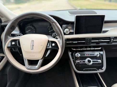 Used 2020 Lincoln Corsair FWD w/ Equipment Group 101A image 22