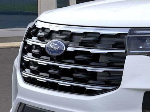 New 2026 Ford Explorer Active image 18