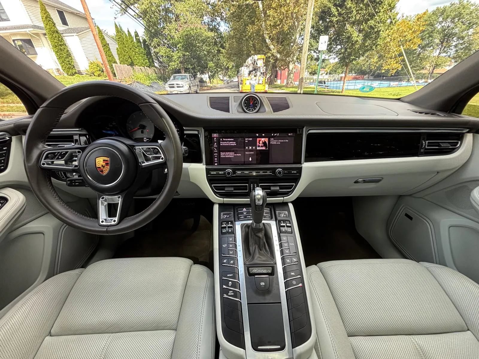 Used 2021 Porsche Macan S AWD/4WD image 14