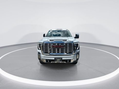 New 2026 GMC Sierra 2500 Denali w/ Denali Reserve Package AWD/4WD image 3