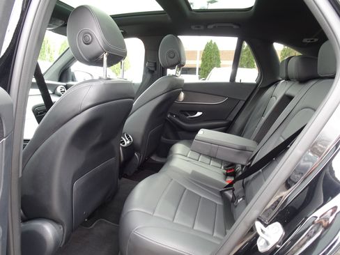 Used 2021 Mercedes-Benz GLC 300 4MATIC image 15