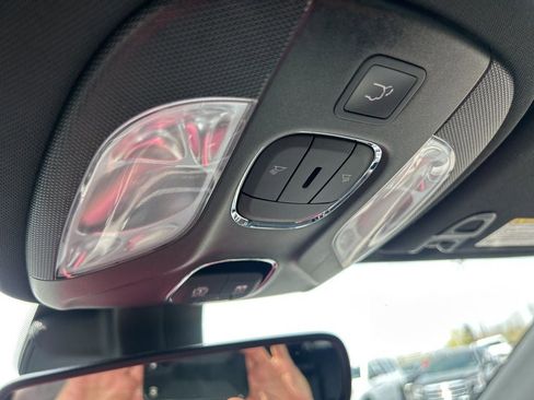 Used 2025 Jeep Compass Latitude w/ Sun & Sound Group image 20