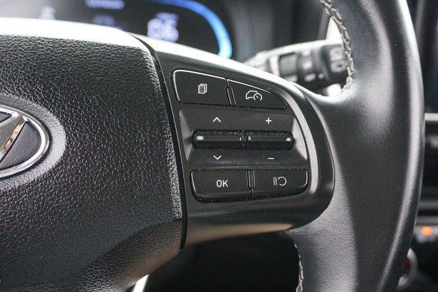 Used 2024 Hyundai Venue SEL FWD image 21