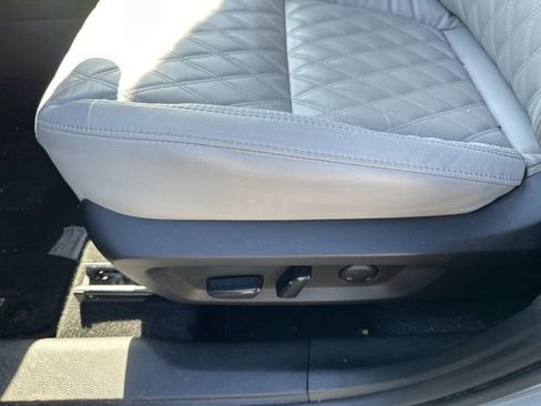 Used 2022 Mitsubishi Outlander SEL image 32