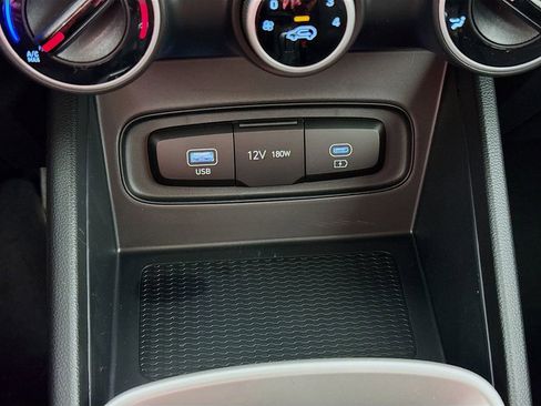 New 2026 Hyundai Venue SE image 33