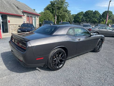 Used 2022 Dodge Challenger SXT w/ Plus Package RWD image 5