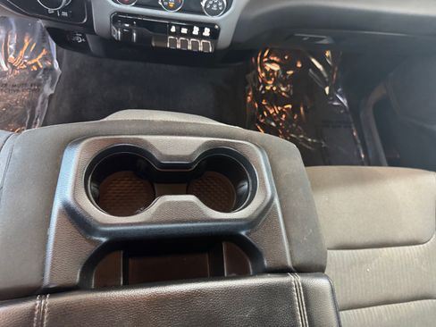 Used 2022 RAM 1500 Big Horn AWD/4WD image 6
