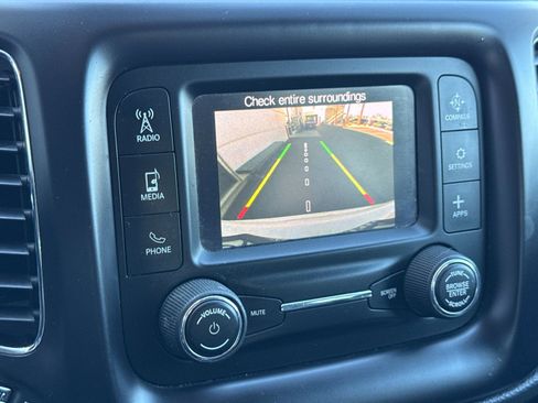 Used 2018 Jeep Compass Sport image 18