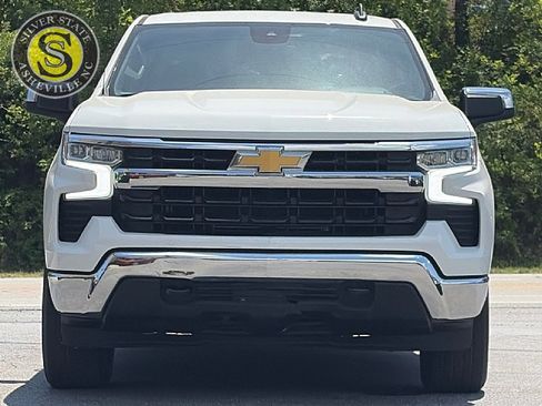 Used 2023 Chevrolet Silverado 1500 LT AWD/4WD image 2