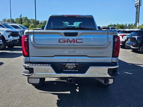 Used 2024 GMC Sierra 2500 SLT w/ SLT Convenience Package AWD/4WD image 4