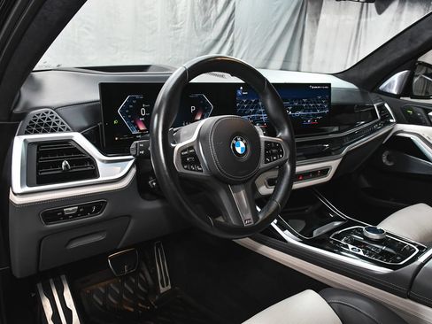 Used 2023 BMW X7 xDrive40i w/ Executive Package AWD/4WD image 24