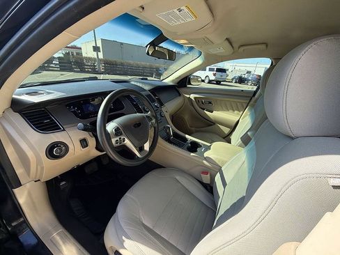 Used 2019 Ford Taurus SE FWD image 10