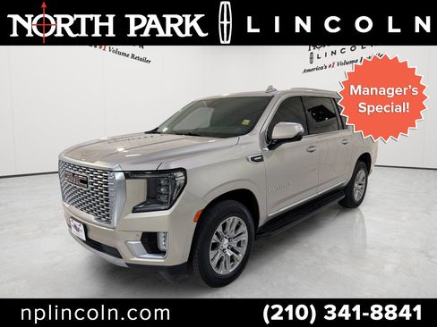 Used 2023 GMC Yukon XL Denali AWD/4WD image 1