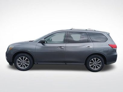Used 2016 Nissan Pathfinder SV