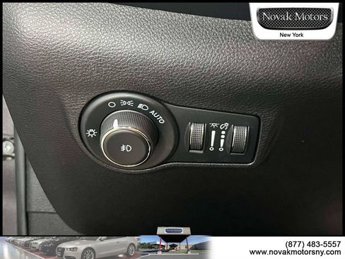 Used 2022 Jeep Compass Limited w/ Sun and Sound Group AWD/4WD image 23