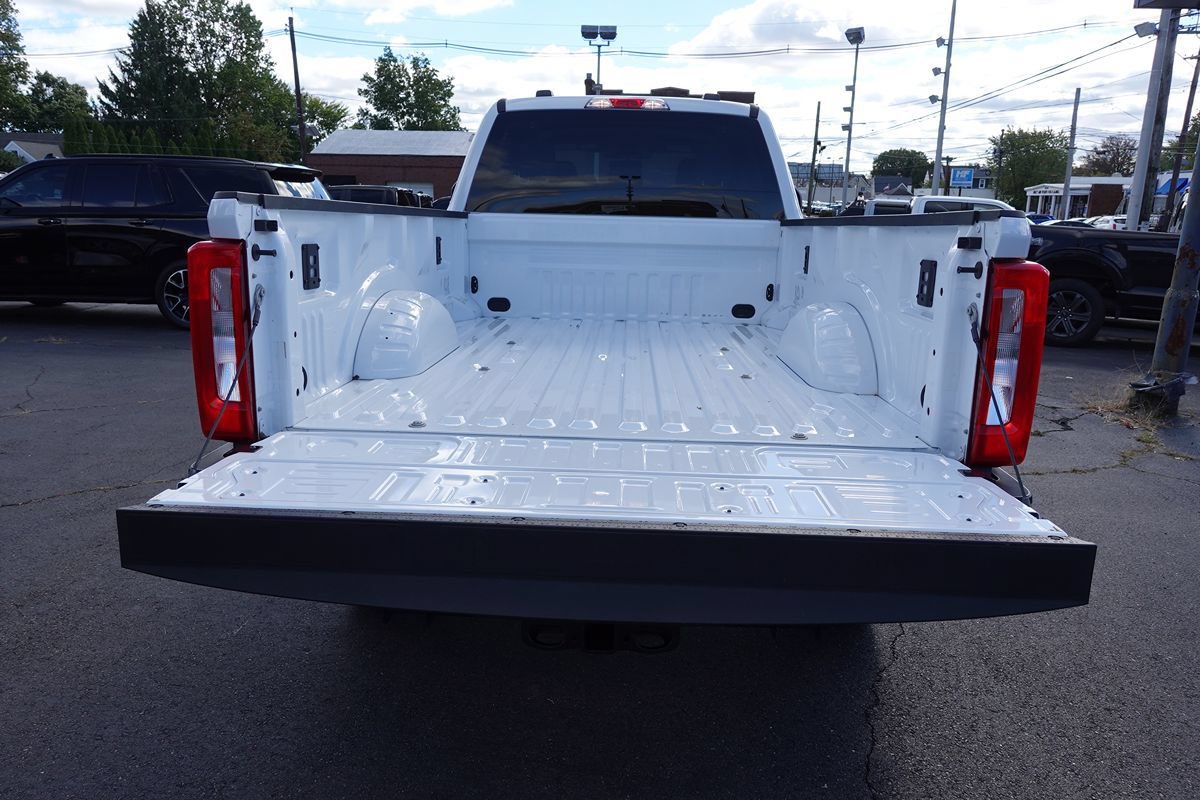 Used 2024 Ford F350 XLT w/ FX4 Off-Road Package AWD/4WD image 26