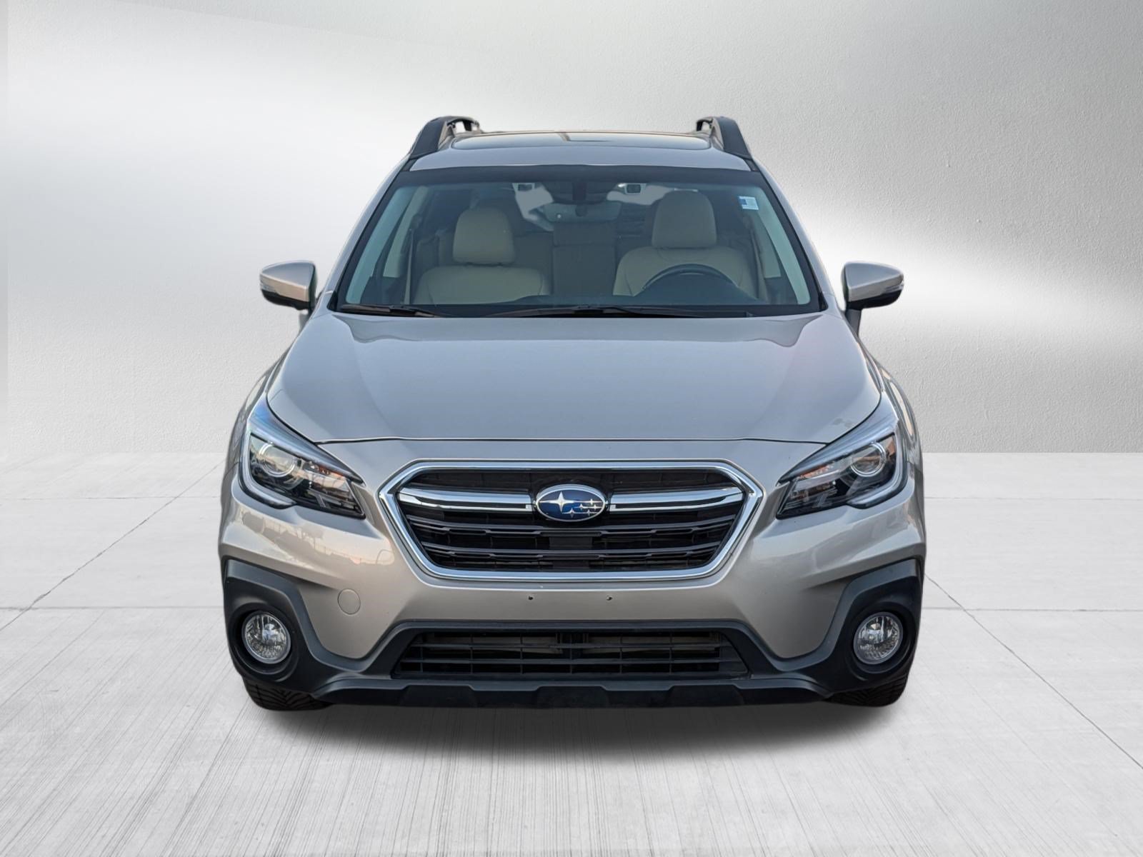 Used 2018 Subaru Outback 3.6R Limited AWD/4WD image 2