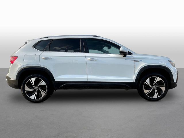 Used 2024 Volkswagen Taos SE AWD/4WD image 8