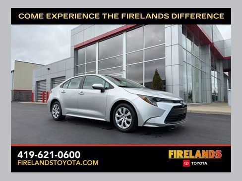 Certified 2024 Toyota Corolla LE image 1
