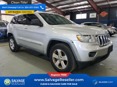 Used 2012 Jeep Grand Cherokee Laredo AWD/4WD image 5