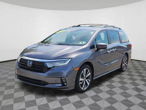 Used 2024 Honda Odyssey Touring image 2