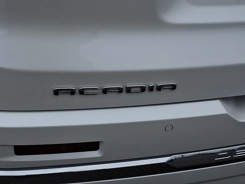 Used 2022 GMC Acadia Denali w/ Denali Ultimate Package image 32
