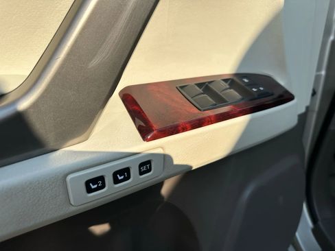 Used 2011 Lexus GX 460 image 11