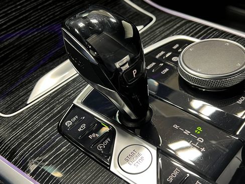 Used 2022 BMW X7 M50i w/ Cold Weather Package AWD/4WD image 33