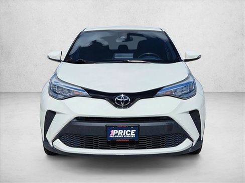 Used 2021 Toyota C-HR XLE FWD image 2