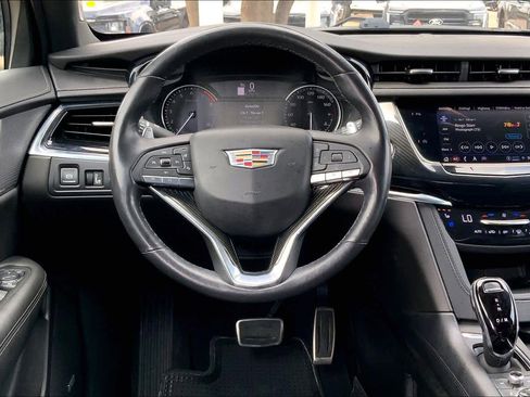 Used 2022 Cadillac XT6 Sport AWD/4WD image 6