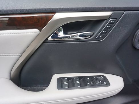 Used 2019 Lexus RX 350 FWD w/ Navigation Package image 4