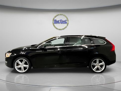 Used 2016 Volvo V60 T5 Premier AWD/4WD image 2