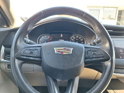 Used 2019 Cadillac XT4 Luxury image 15