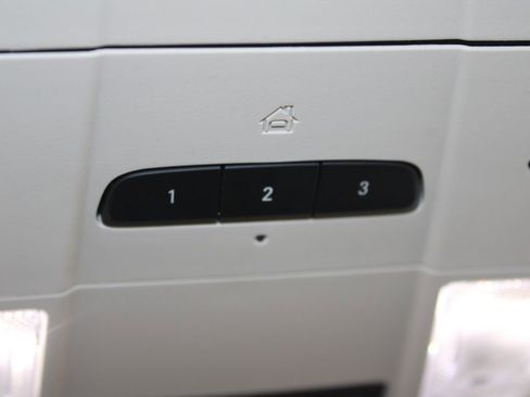 Used 2024 Buick Enclave Essence w/ Technology Package image 37